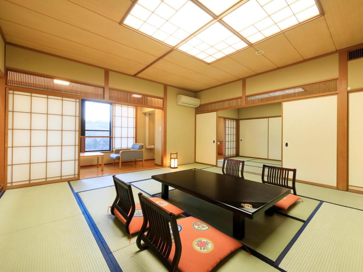 Kishigon Ryokan Shibukawa Zimmer foto